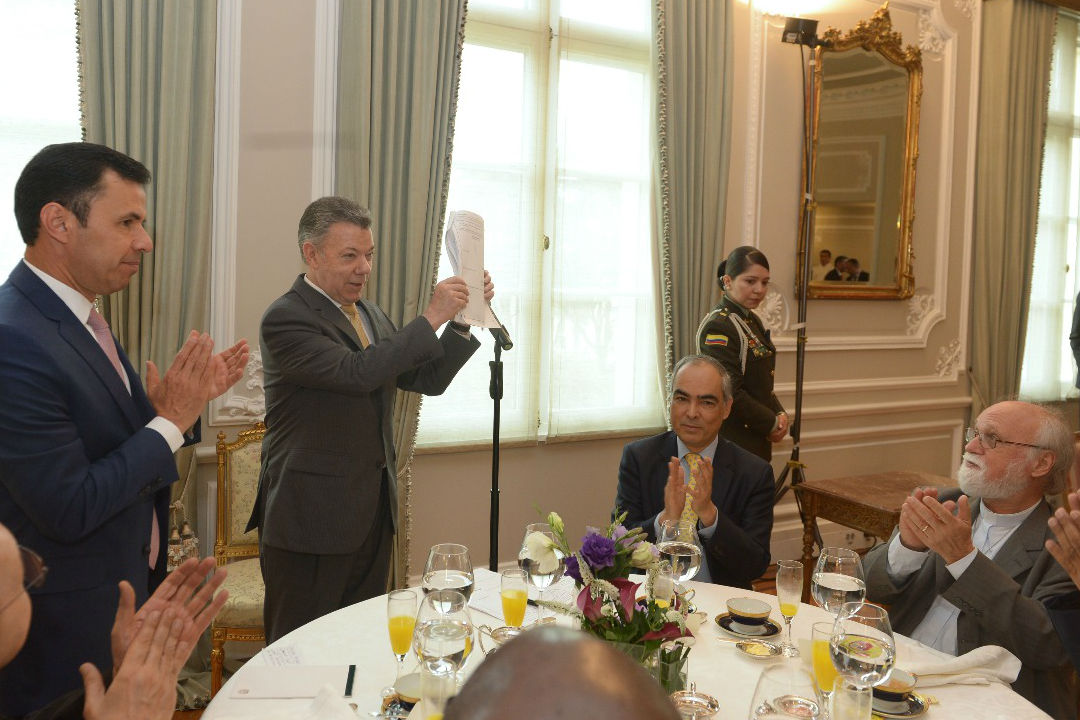 Juan Manuel Santos crea Dirección de Asuntos Religiosos