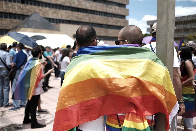 Costa Rica: Corte Constitucional da 18 meses al Congreso para legalizar matrimonio homosexual