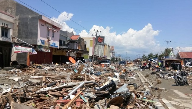 Más de 30 niños en campamento cristiano, entre los fallecidos por tsunami en Indonesia