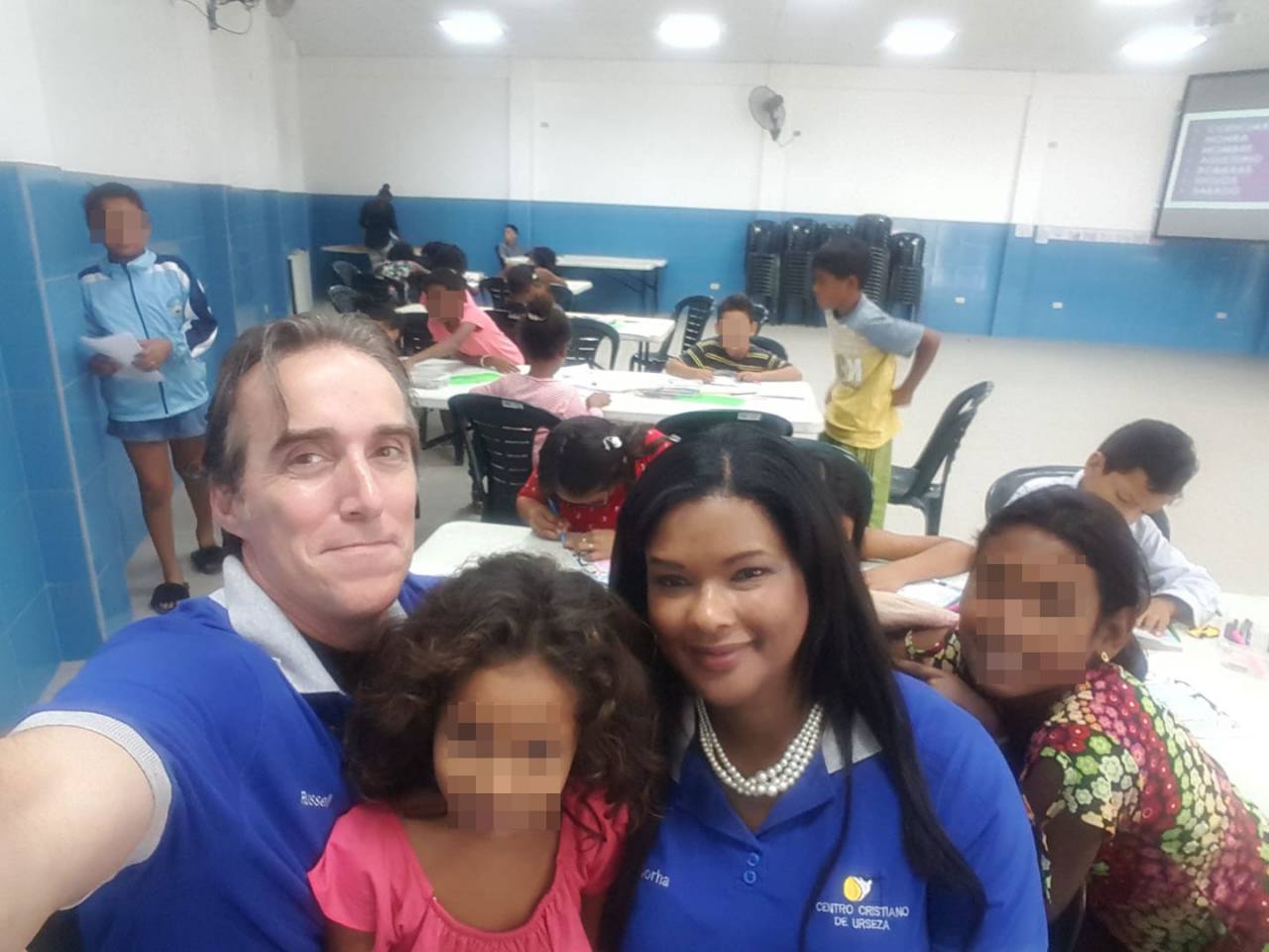 Familia cristiana vive su fe al realizar misiones en Ecuador