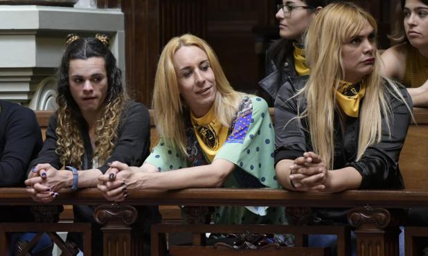La sesión se realizó con las barras colmadas por integrantes del colectivo LGBT que celebraron la aprobación.,Transgénero, transexuales, Uruguay