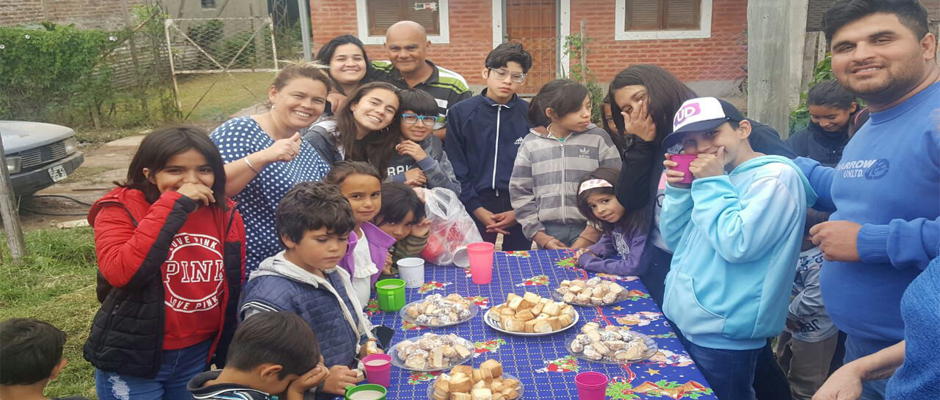 Iglesia abre cinco merenderos para paliar la pobreza en El Chaco, Argentina