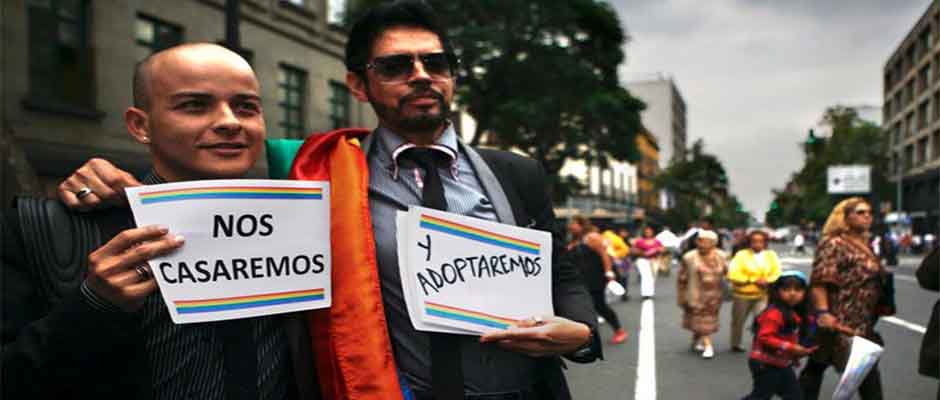 Parejas homosexuales en Costa Rica a un paso de acceder a la adopción de menores