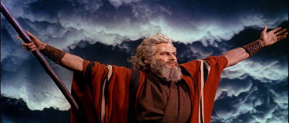Charlton Heston como Moisés / Wikipedia,