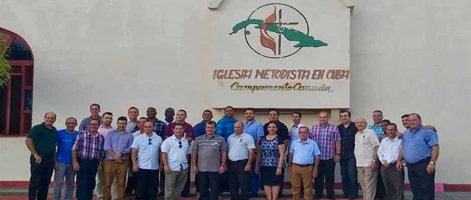 Líderes evangélicos cubanos reunidos para fundar la Alianza Evangélica Cubana,