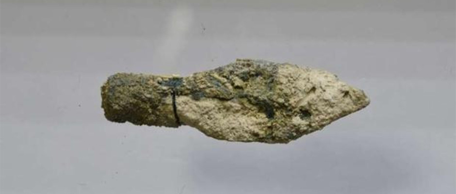 Una de las puntas de flecha encontradas - Mt Zion Archaeological Expedition/Virginia Withers,