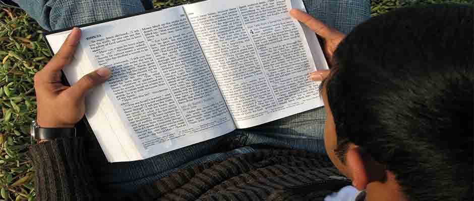 Casi 700 idiomas ya tienen una traducción completa de la Biblia