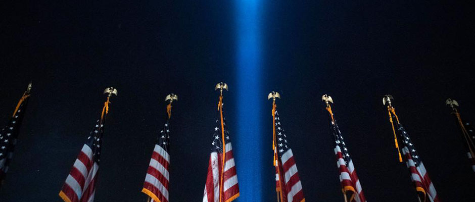“Torres de luz” recuerdan a las víctimas del 9-11 en Nueva York