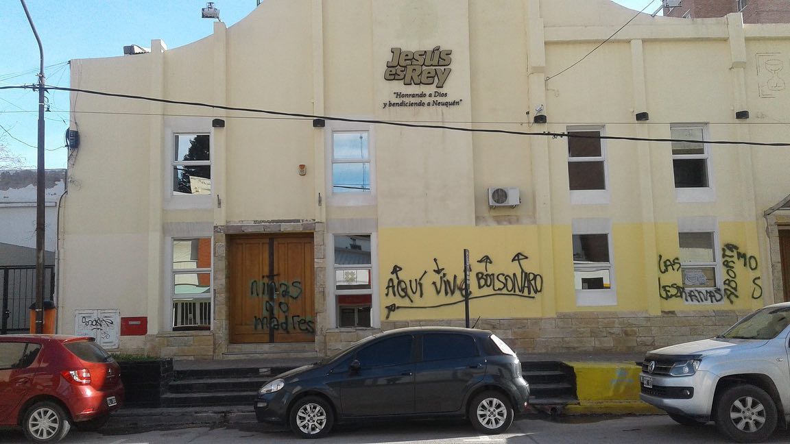 Concejo de Neuquén reprueba vandalismo contra iglesia cristiana