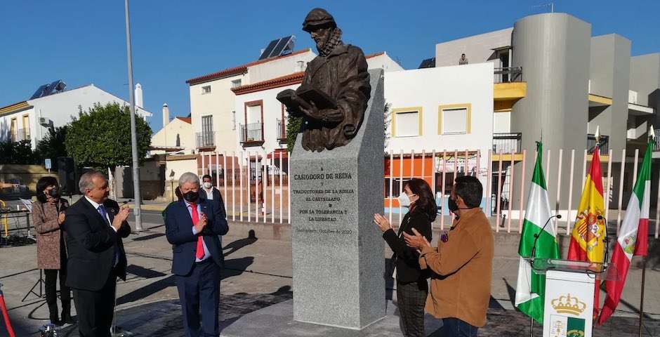 Inauguración de la estatua a Casiodoro de Reina, en Santiponce / Junta Andalucía,Inauguración de la estatua a Casiodoro de Reina, Santiponce