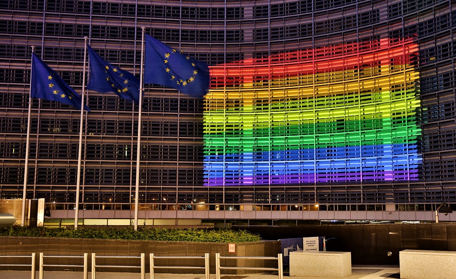 Comisión Europea presenta un intensivo plan de promoción LGTBIQ