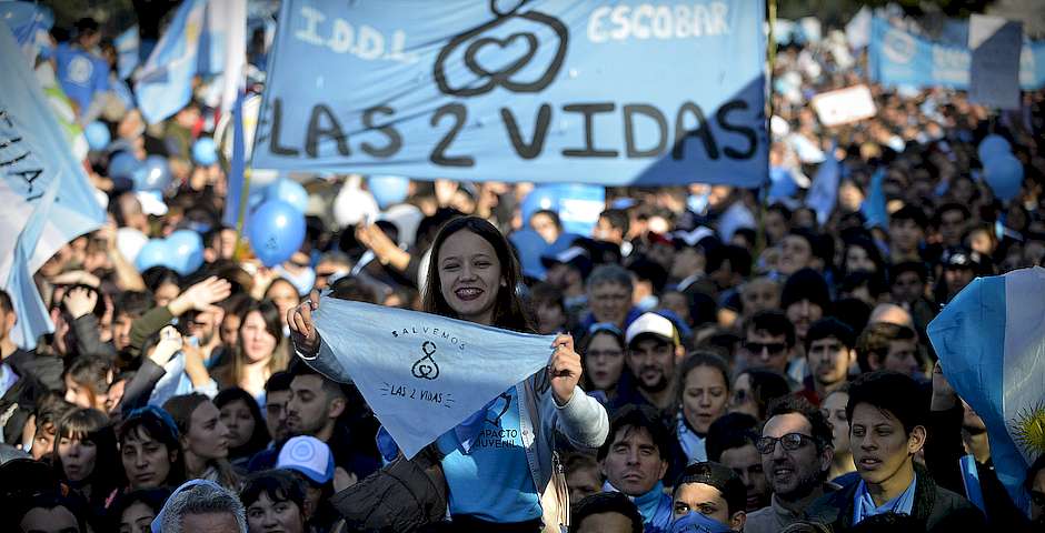 La marcha celeste confluye este martes en Buenos Aires