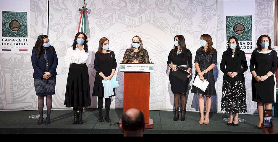 El Congreso de México resuena con un ‘claxonazo por la vida’