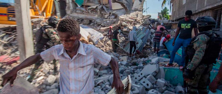 Organización cristiana en Haití llama a orar mientras número de muertos supera los 2.100