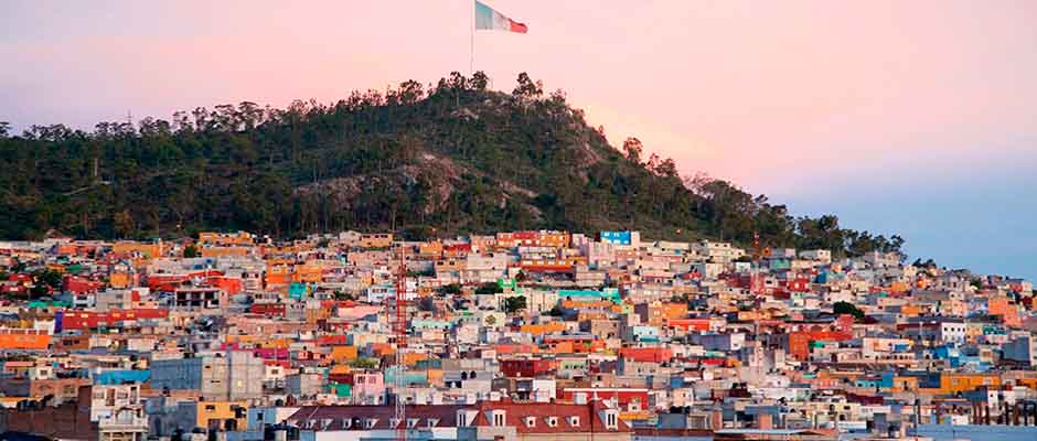 Cortan el agua a 2 familias cristianas mexicanas por celebrar cultos en casa