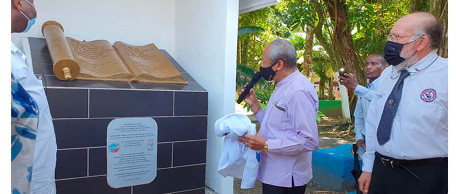 Inaugurado el primer monumento a la Biblia en Costa Rica