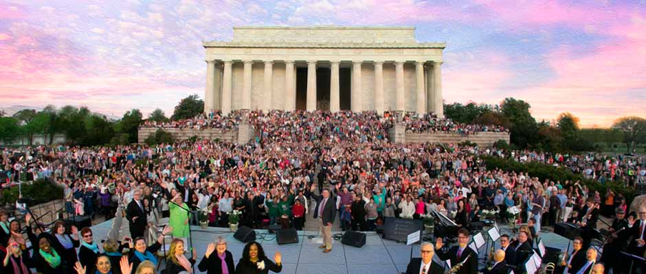 Regresó el Servicio al Amanecer de Pascua al Monumento a Lincoln en Washington