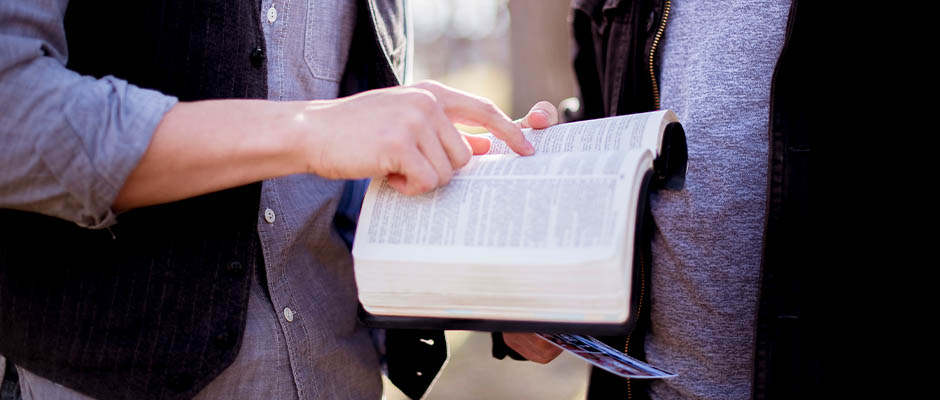 Ateo de Florida pide que se elimine la Biblia de las escuelas