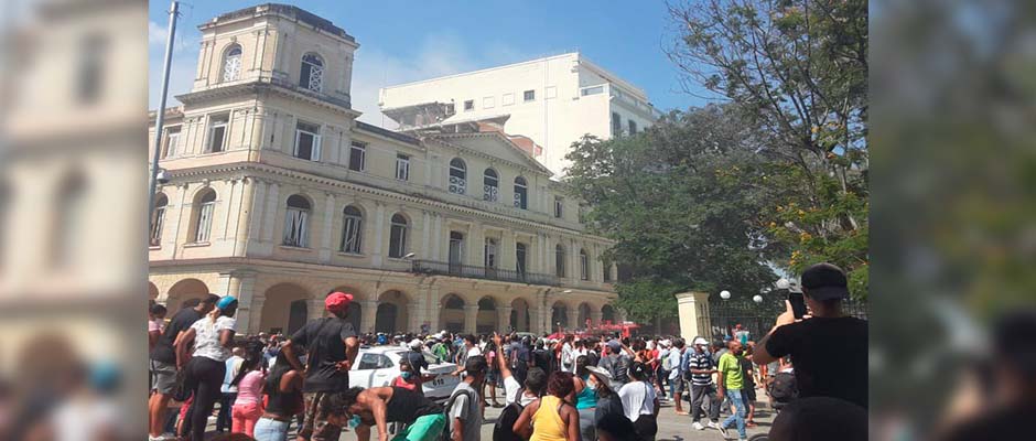 La explosión causó consternación entre la ciudadanía cubana / Twitter @DavidSiloetano,
