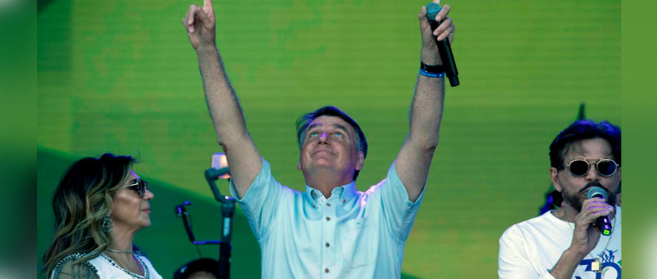 Bolsonaro busca consolidar electorado evangélico