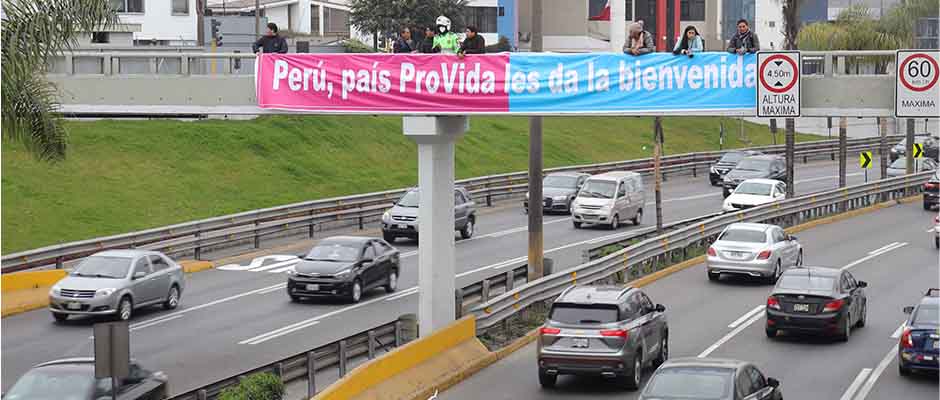 La sociedad conservadora de América se manifiesta en Lima