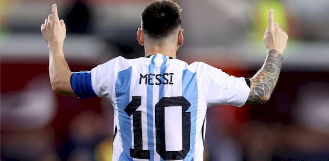 Un Mundial para Messi, que agradece a Dios sus logros