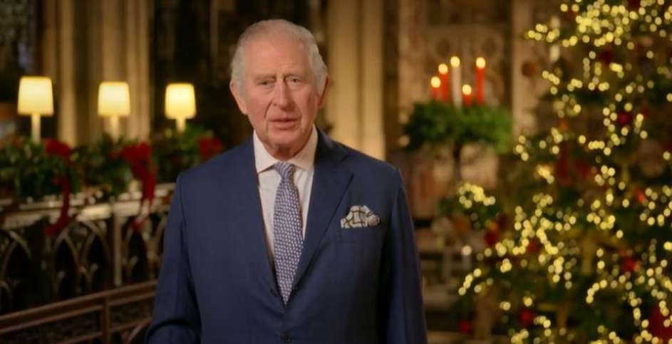 Carlos III diluye la fe en Jesús de Isabel II en un mensaje humanista de Navidad