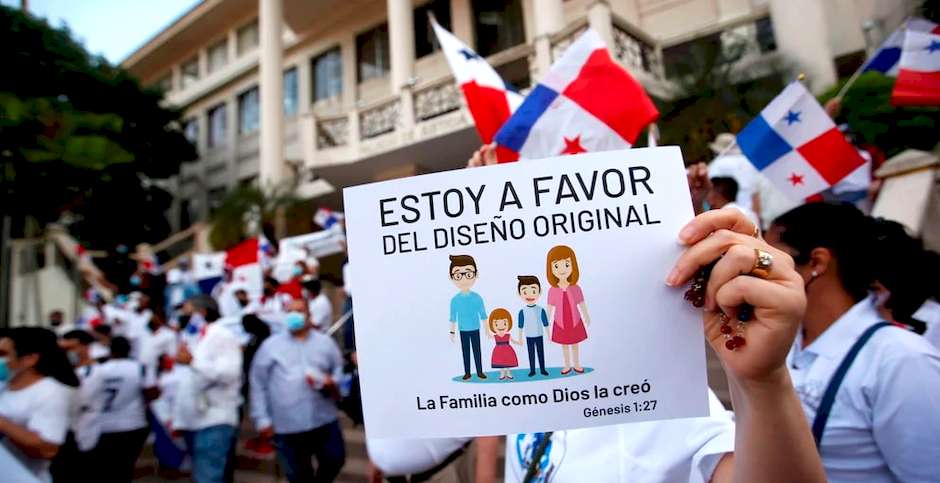 El fallo de la Corte es respaldado por la Iglesia Evangélica y Católica / EFE,matrimonio igualitario, Panamá