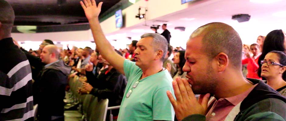 Iglesias evangélicas brasileñas crecieron 543% en 20 años