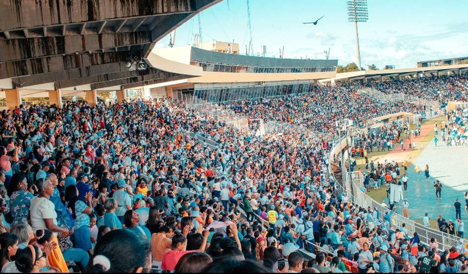 El estadio olímpico Félix Sánchez de Santo Domingo durante el evento,Batalla de la Fe, Alerta Final