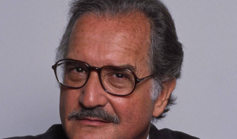 Carlos Fuentes fotografiado en 1987. / Gotfryd Bernard, Wikimedia Commons,Carlos Fuentes 