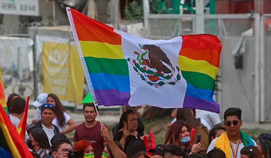 Colectivo pro LGBT se manifiestan a favor de la nueva Ley,Mexico lgbtqi