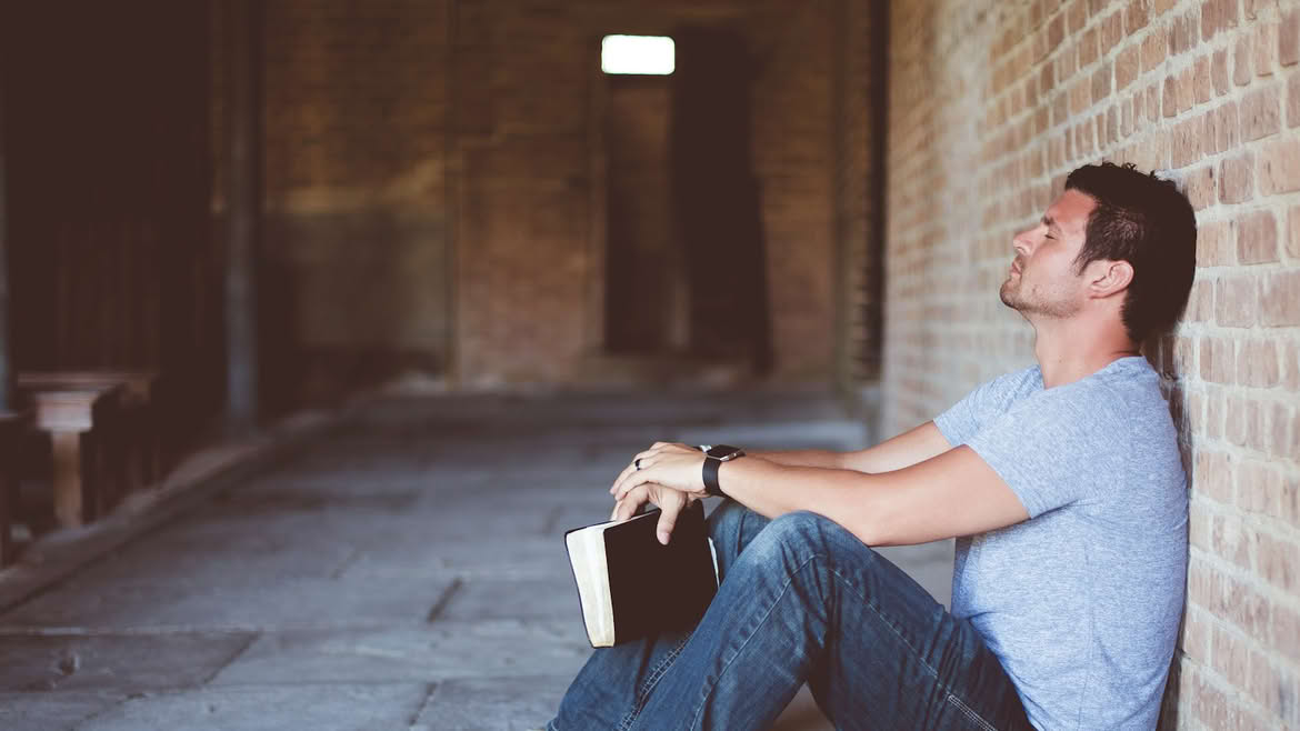 Ben White, Unsplash,orar solo, orar biblia