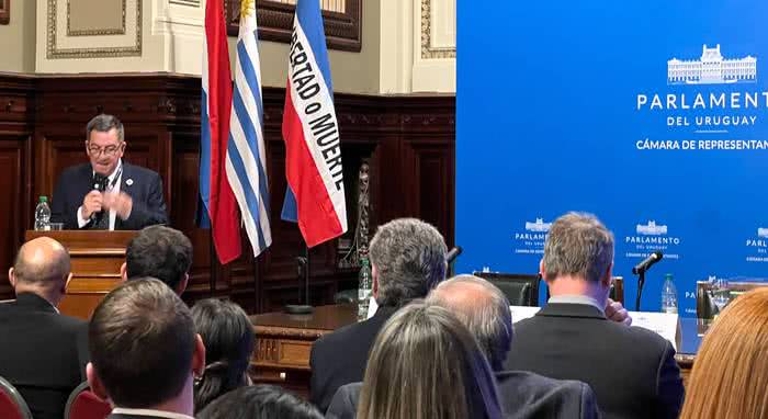 Uruguay | Parlamento y Fe reúne legisladores de distintos partidos en diálogo sobre fe, convicciones y vida pública Uruguay | Parlamento y Fe reúne legisladores de distintos partidos en diálogo sobre fe, convicciones y vida pública